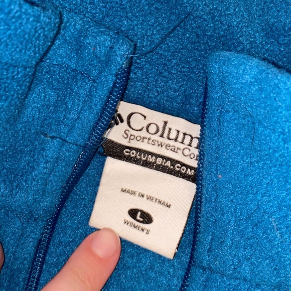 Columbia Women’s Zip-Up Fleece - Picture 3 of 3